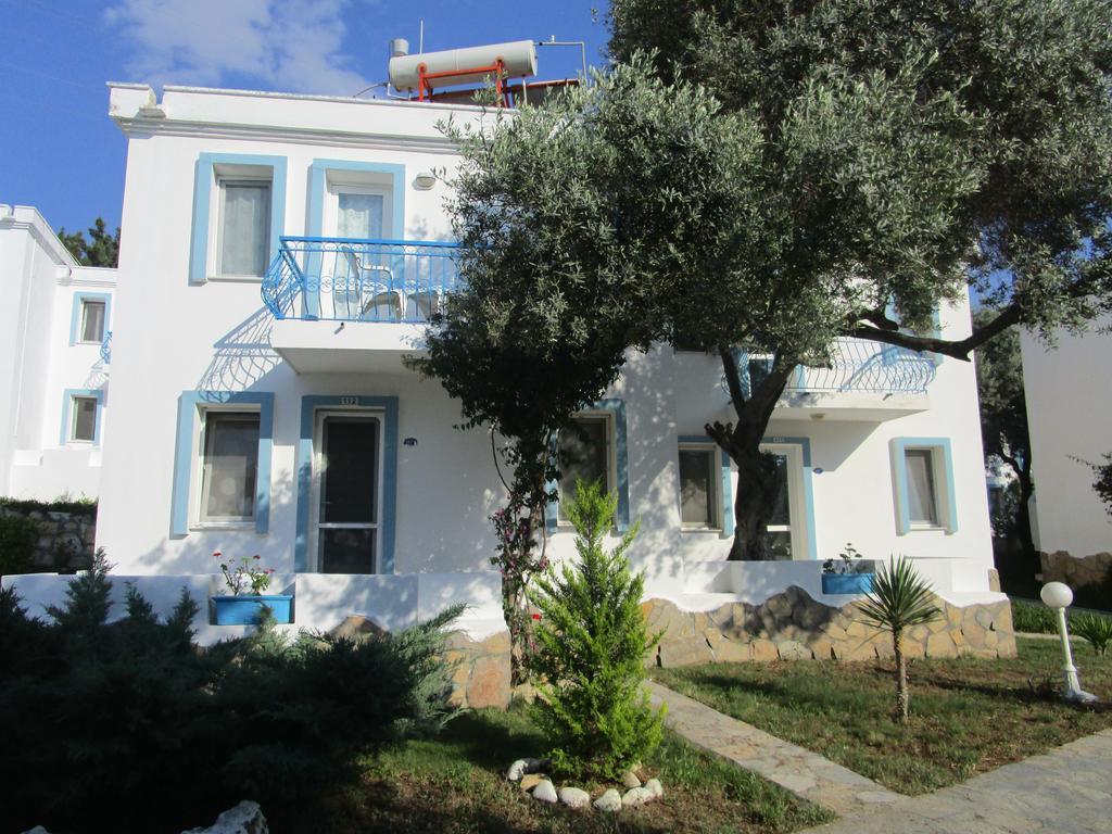 Club Mackerel Holiday Village Foça Exterior foto