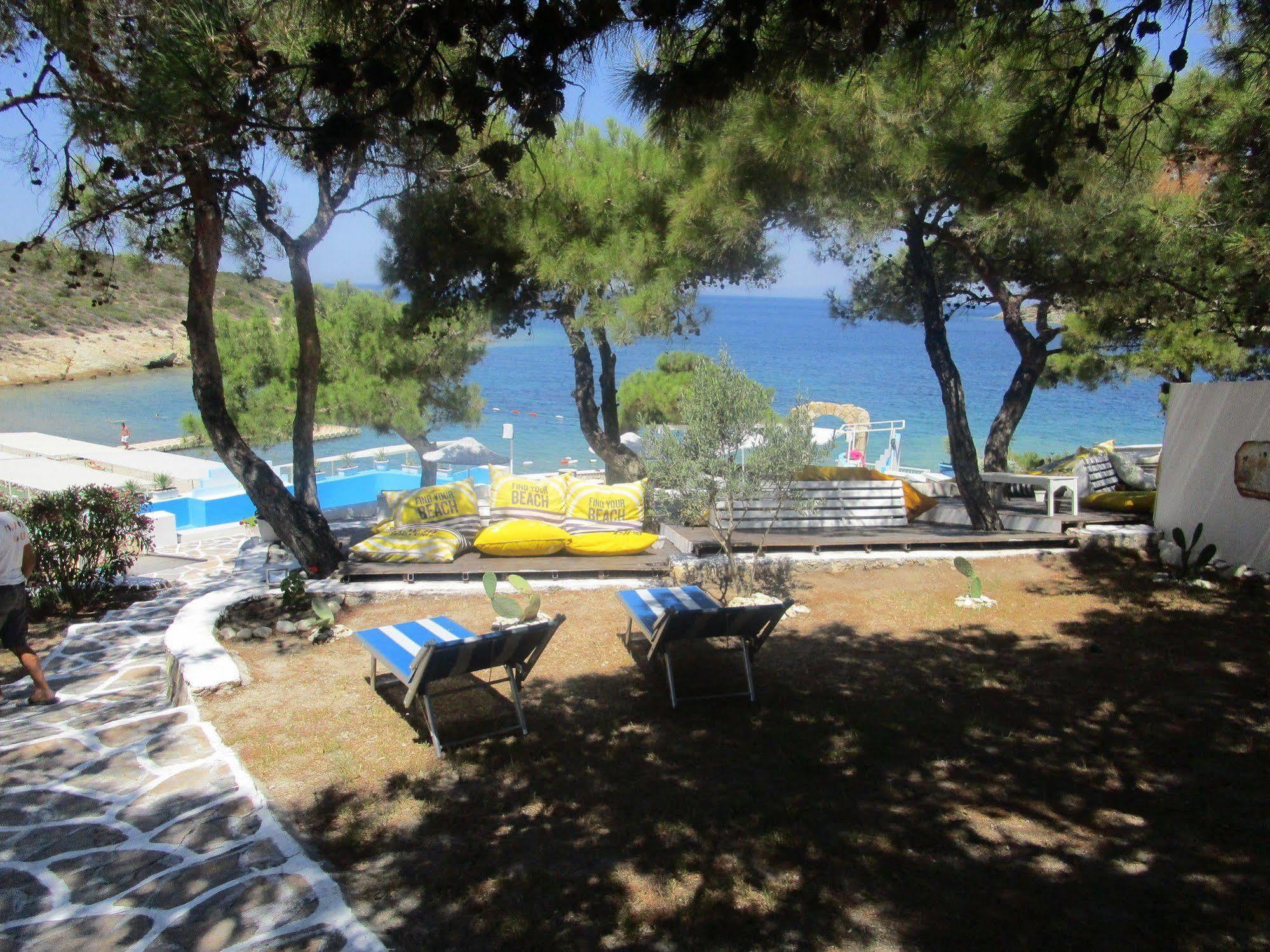 Club Mackerel Holiday Village Foça Exterior foto